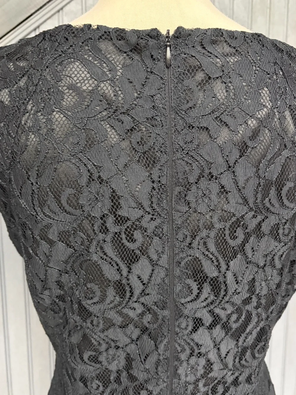 Tahari Arthur S Levine Black Lace Draped Peplum Sheath Dress 8P Petite